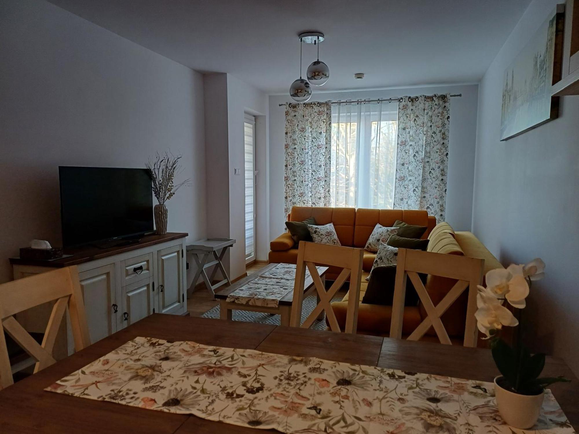 Spring & Summer Apartments Polanki Park كولوبرزيغ المظهر الخارجي الصورة